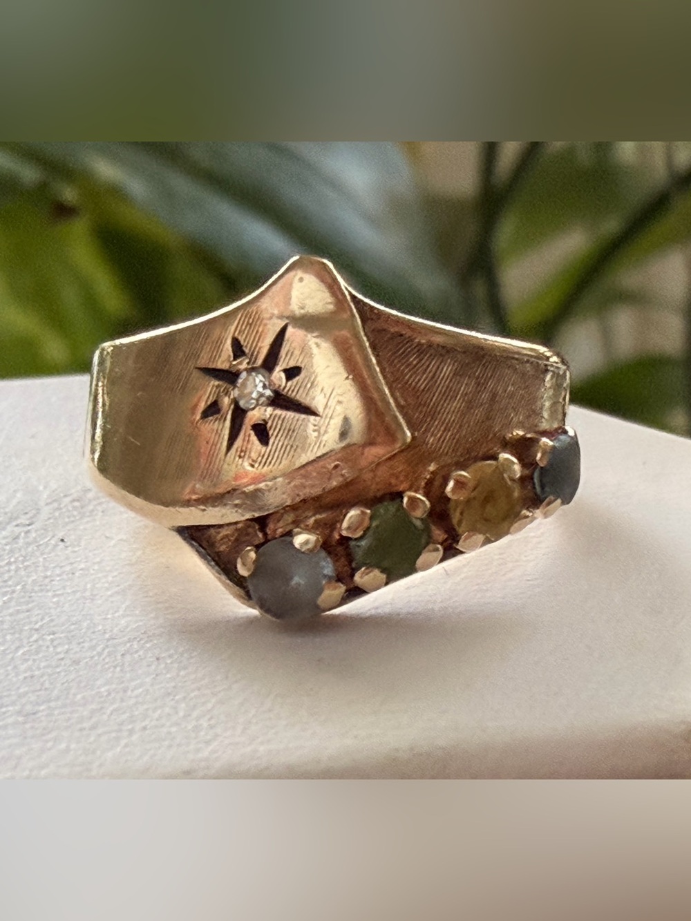14K Gold Vintage Ring Eastern Star multi stone weight 5.2 grams Size 7.5